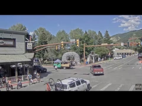Jackson Town Square Live Webcam Streaming, Wyoming, USA