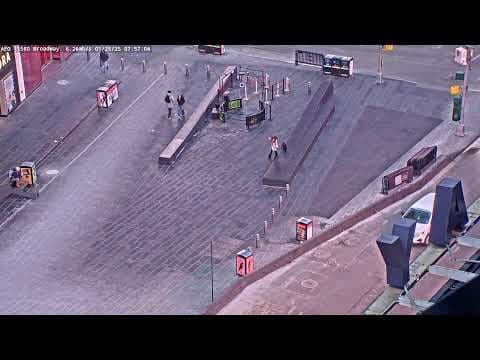 Times Square Billboards Live HD Webcam, 1560 Broadway, New York, USA