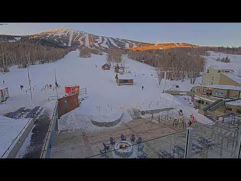 Live Streaming HD Webcam Sugarloaf Mountain, Maine, USA