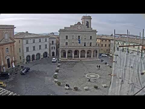 Live Piazza del Comune Webcam Town Square, Montefalco, Italy