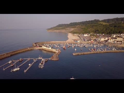 Live HD Webcam Lyme Regis Harbour Dorset, England