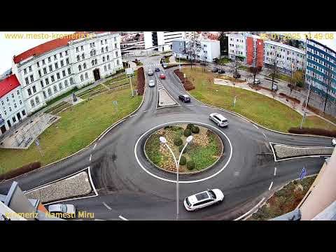 Live Kromeriz Namesti Miru Roundabout Webcam, Czechia