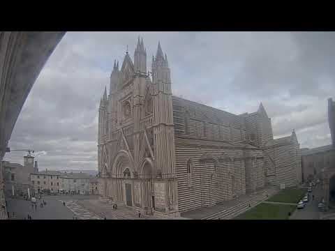Orvieto Cathedral Live Webcam, Piazza del Duomo, Italy